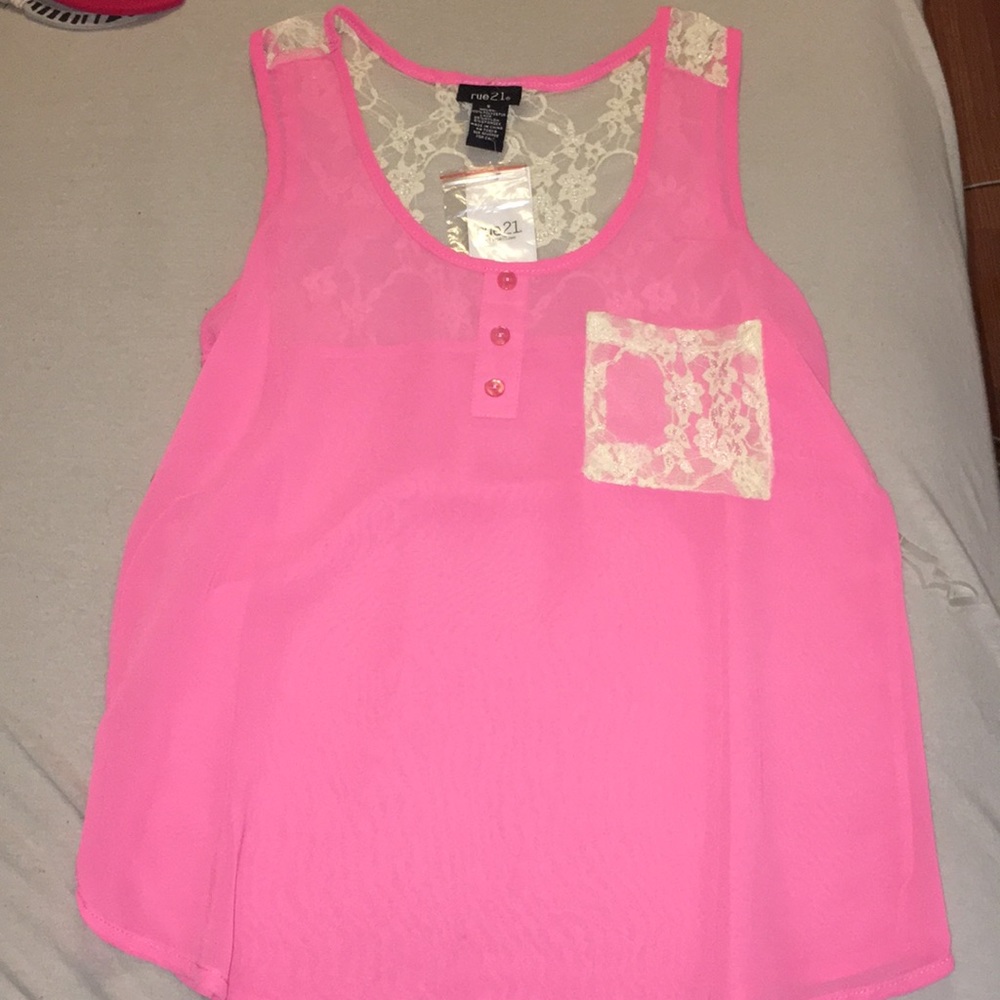 Pink tank top with lace